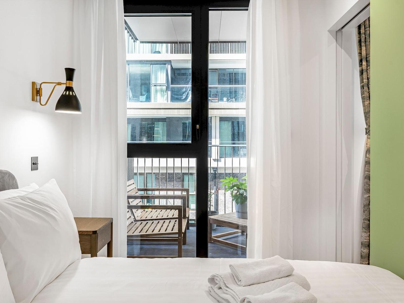 Stylish flat in East London Ideal Urban Retreat - Pass the Keys