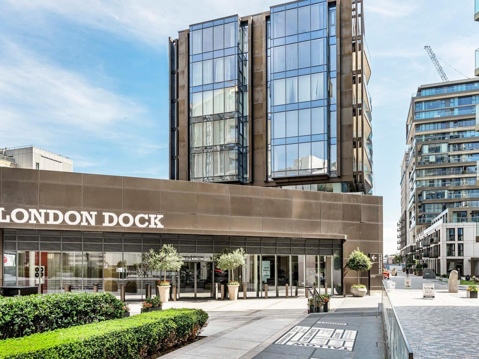 Stylish flat in East London Ideal Urban Retreat - Pass the Keys