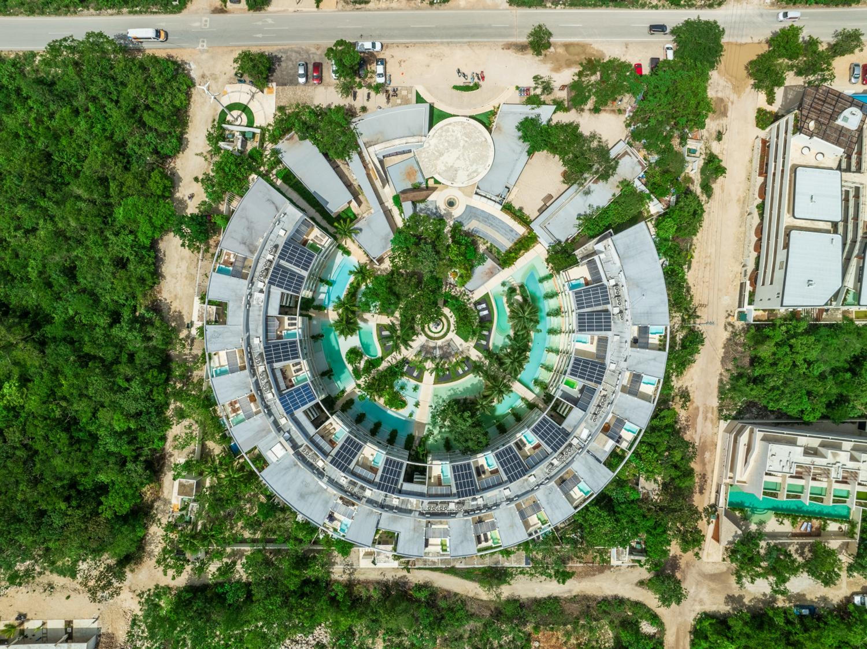 Hotel Tropical Jungle at Central Lagunas - Panoramic Pool & Gym - Image 1