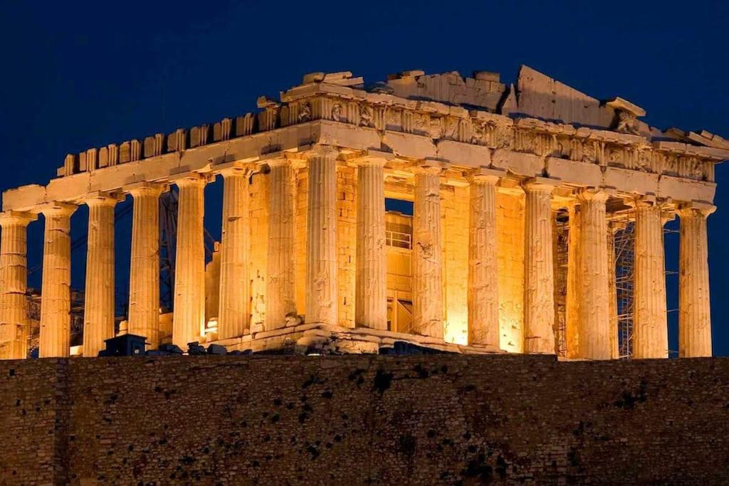 3 minutes walk to Acropolis, Stylish Apartment