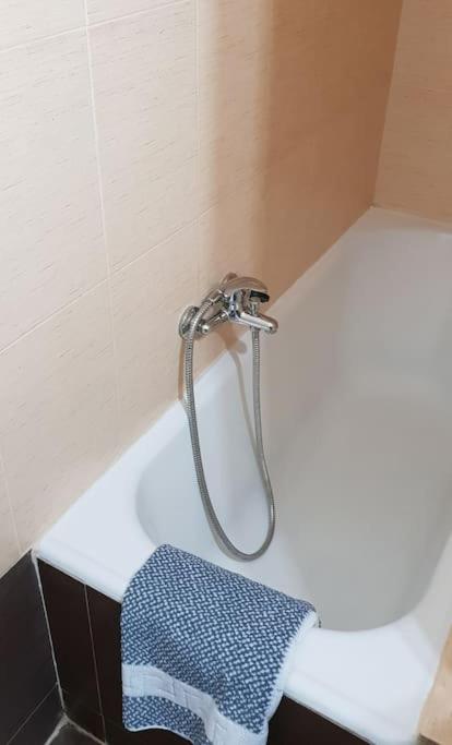 3 minutes walk to Acropolis, Stylish Apartment