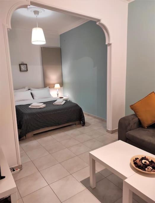 3 minutes walk to Acropolis, Stylish Apartment