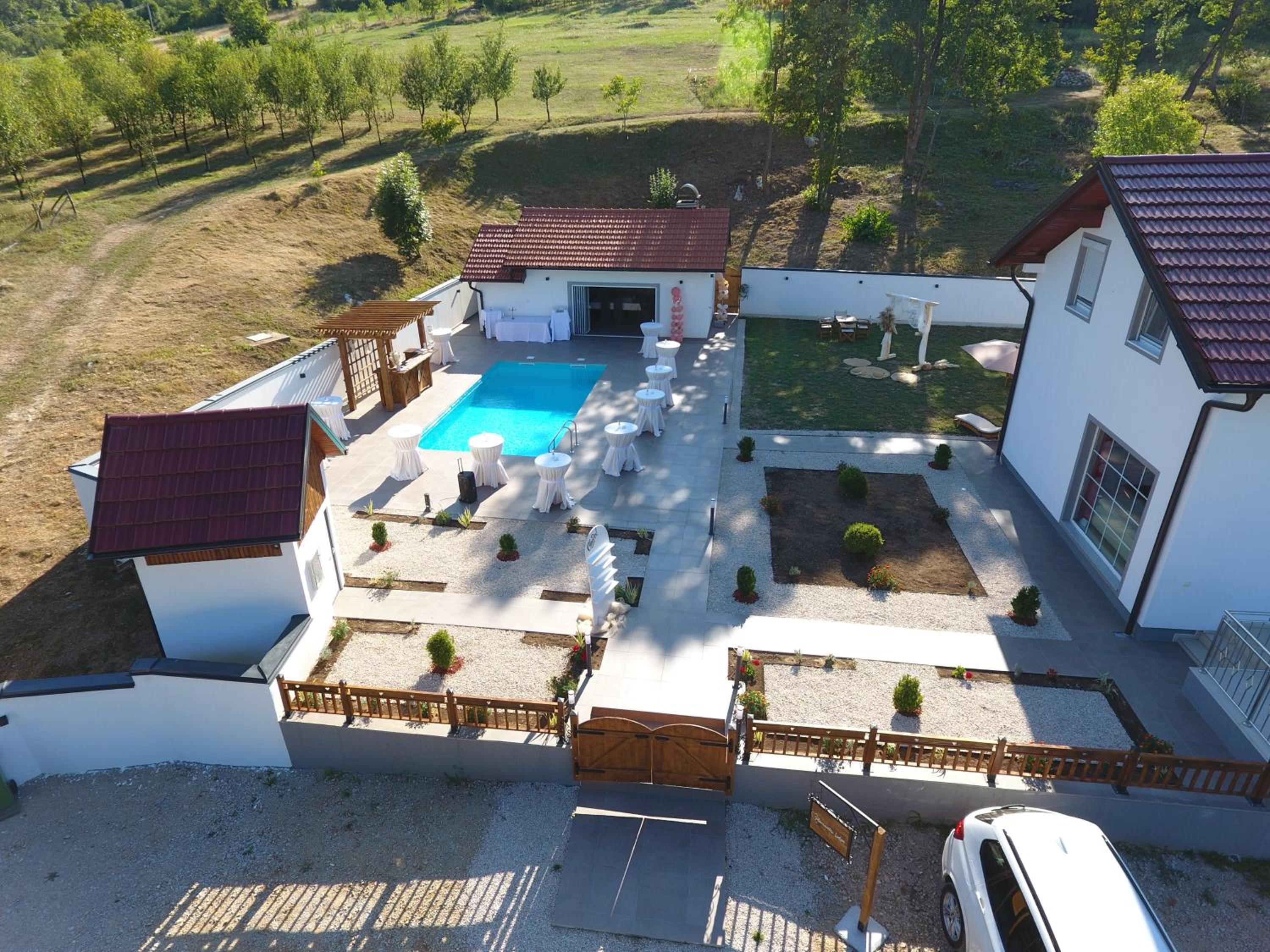 Romantic Lodge