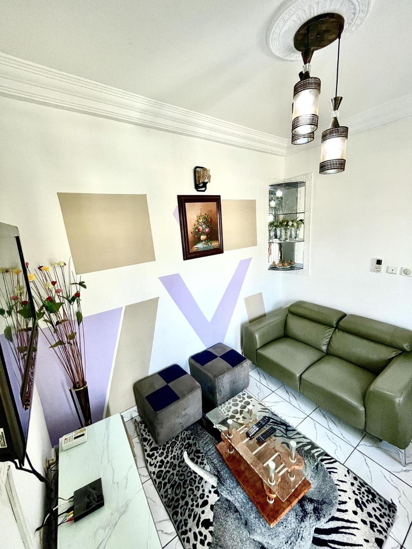 1 Bed Studio Sleeps 2 - Secure Parking Central