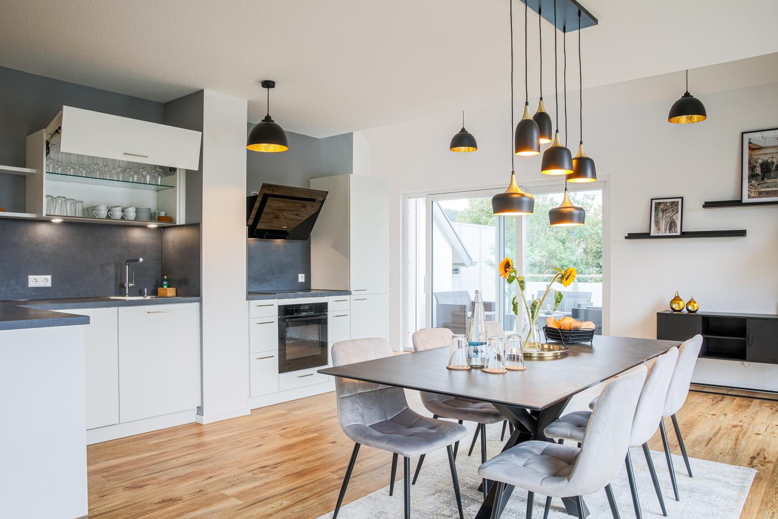 FEEL GOOD HOMES, Modern Design, Ruhig, Zentral, große Terrasse