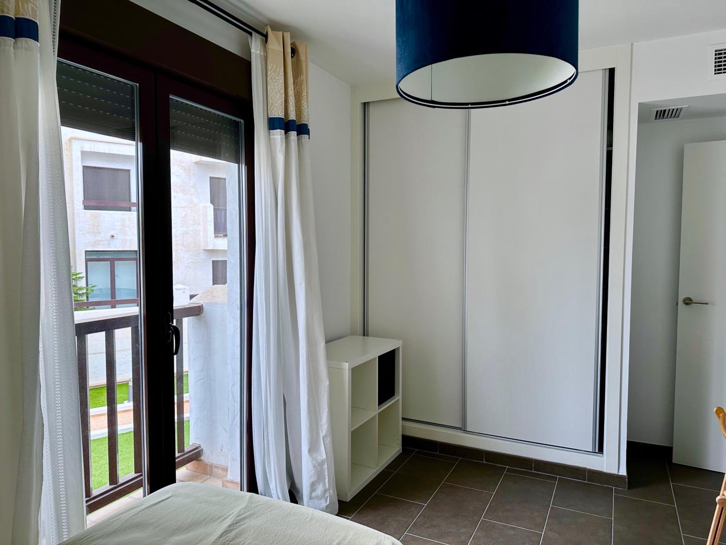 Nuevo Oasis con parking, piscina y cargador de VE