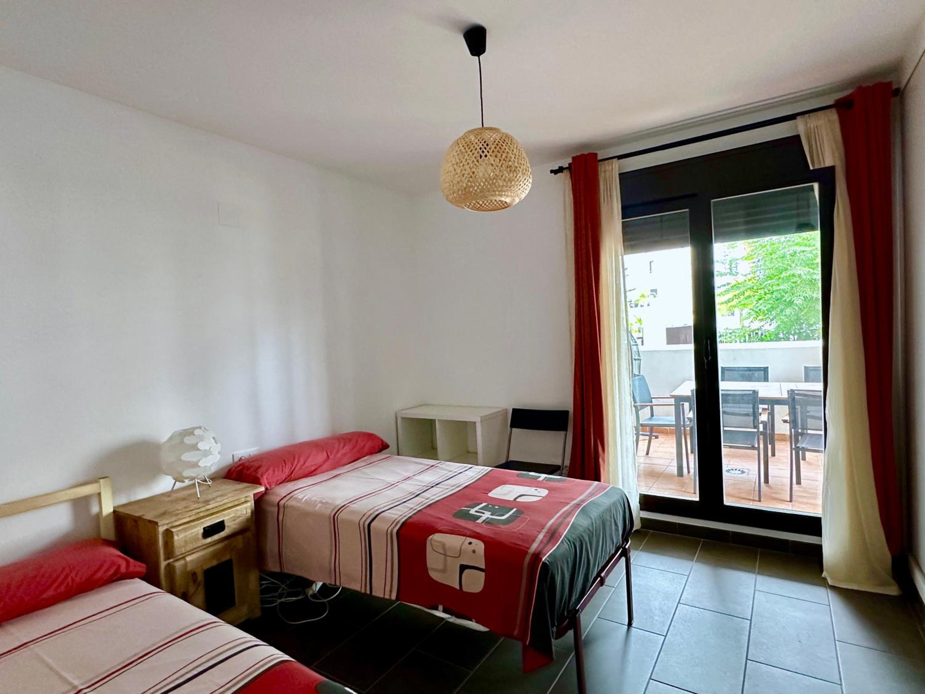 Nuevo Oasis con parking, piscina y cargador de VE