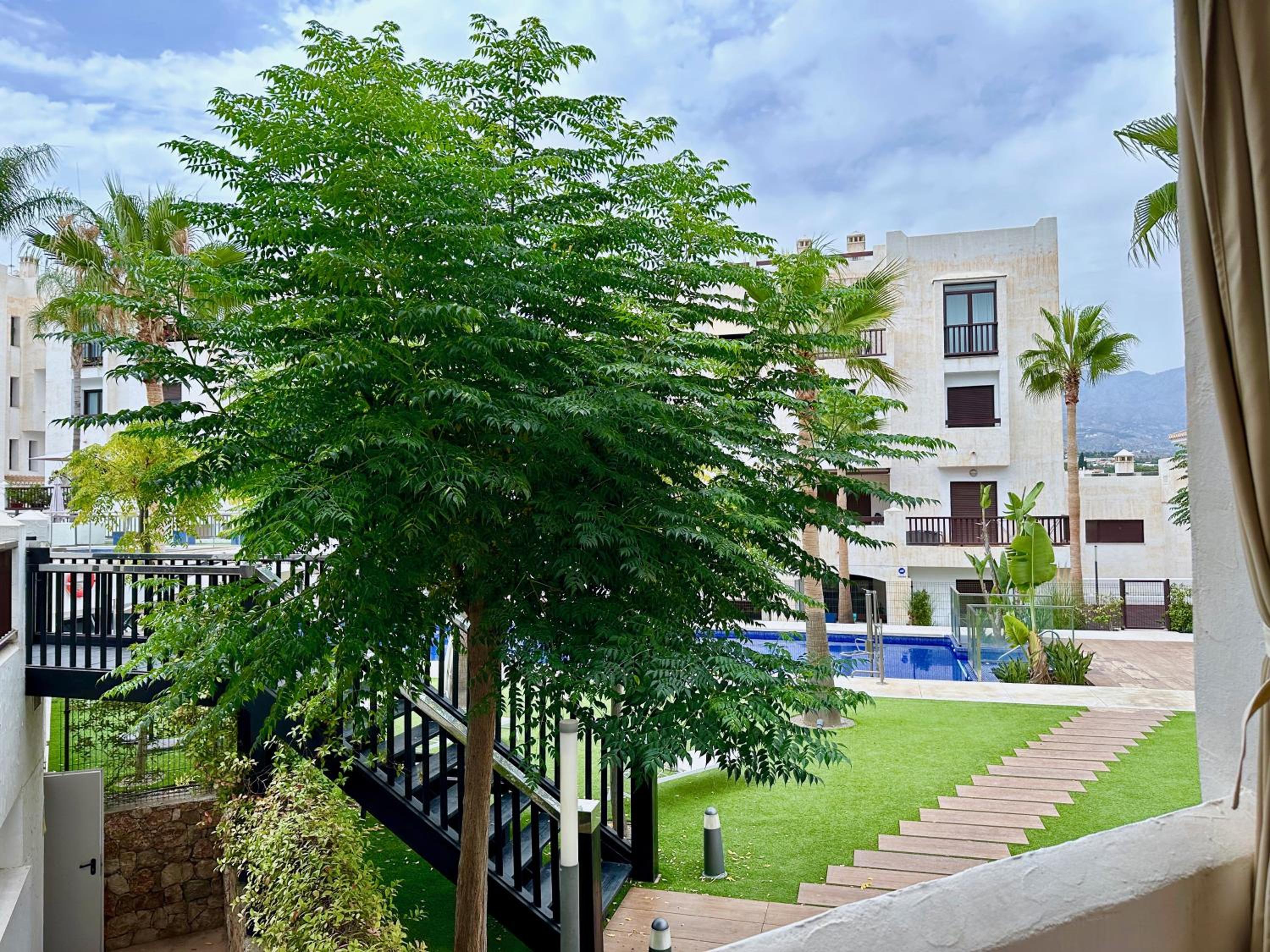 Nuevo Oasis con parking, piscina y cargador de VE