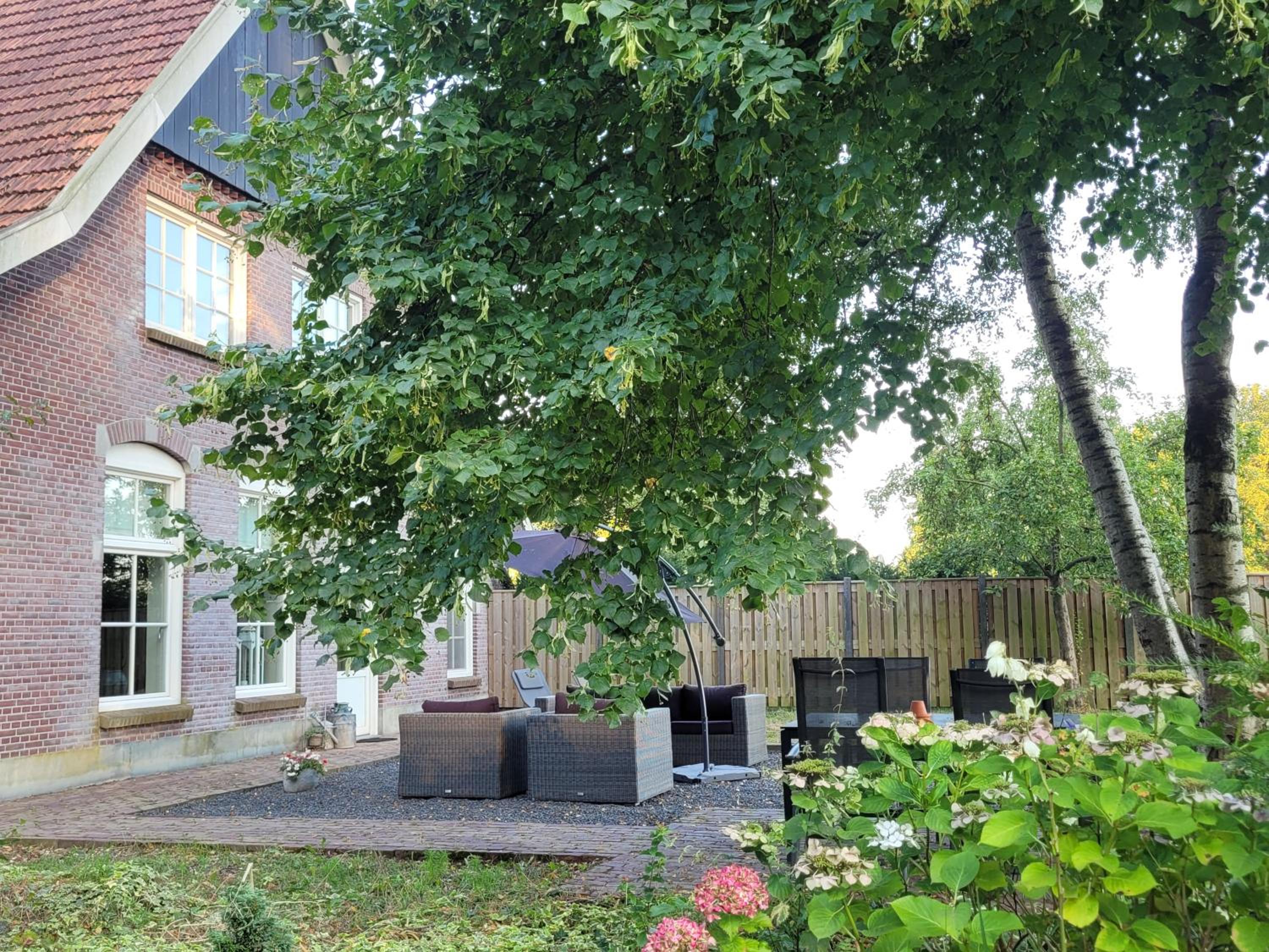 Landhuis onder de lindeboom view 4