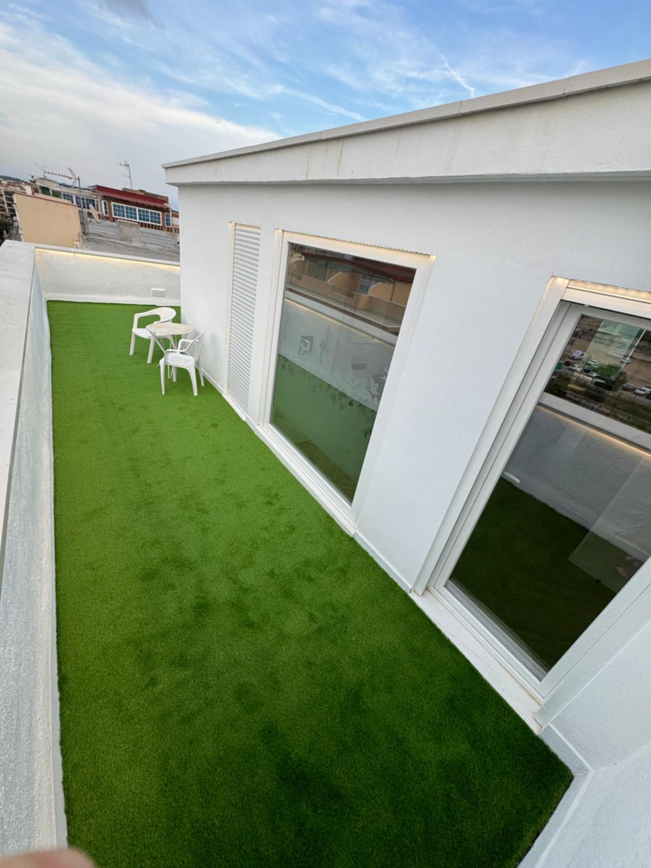 Fabulous front sea penthouse