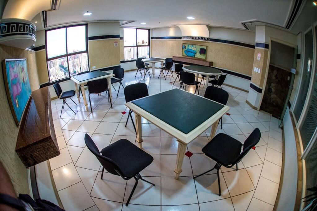 Luix Londrina Flat 505, 43 m2, QS, Smart TV , c garagem
