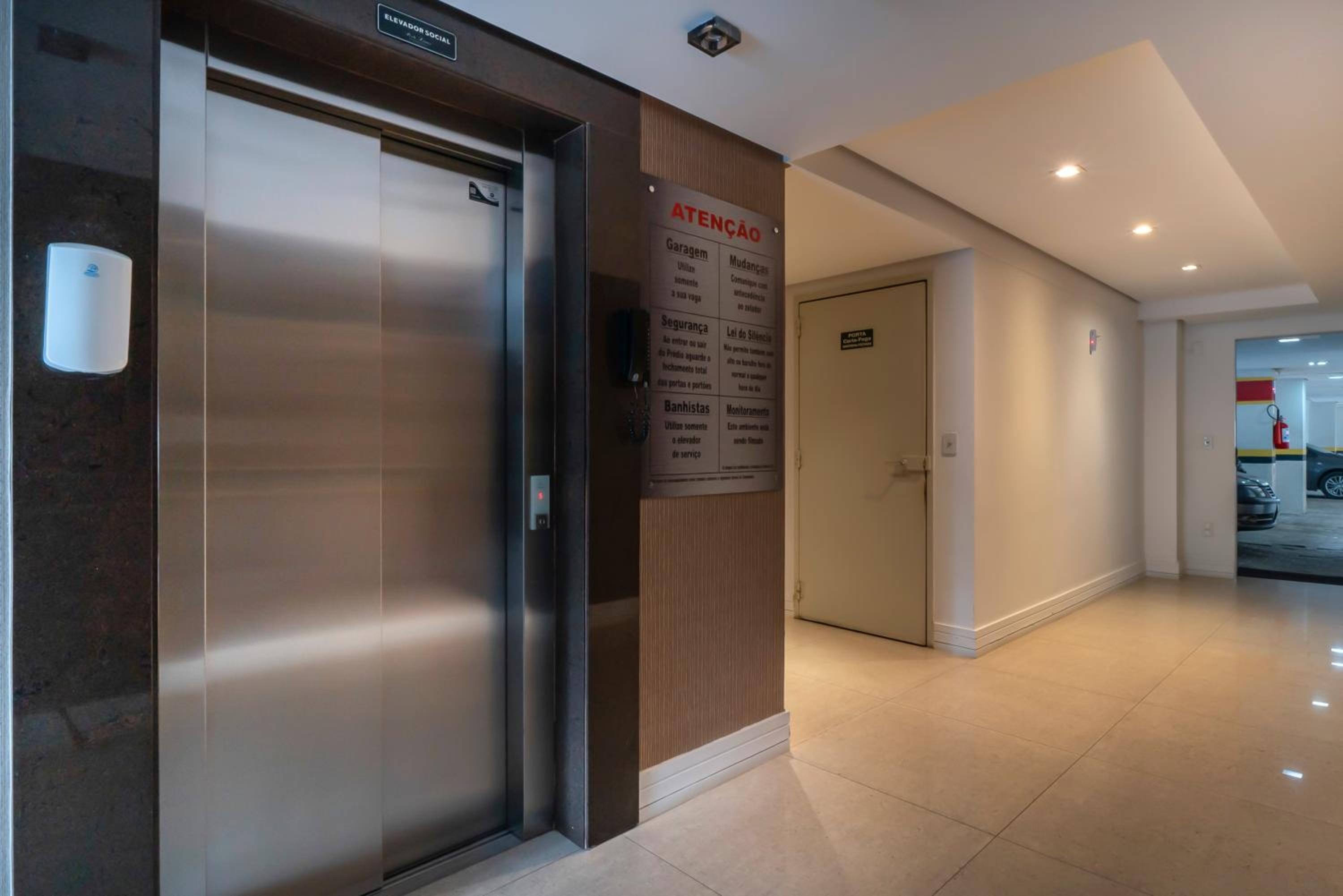 Encantador Apartamento 100m da Praia com vista mar