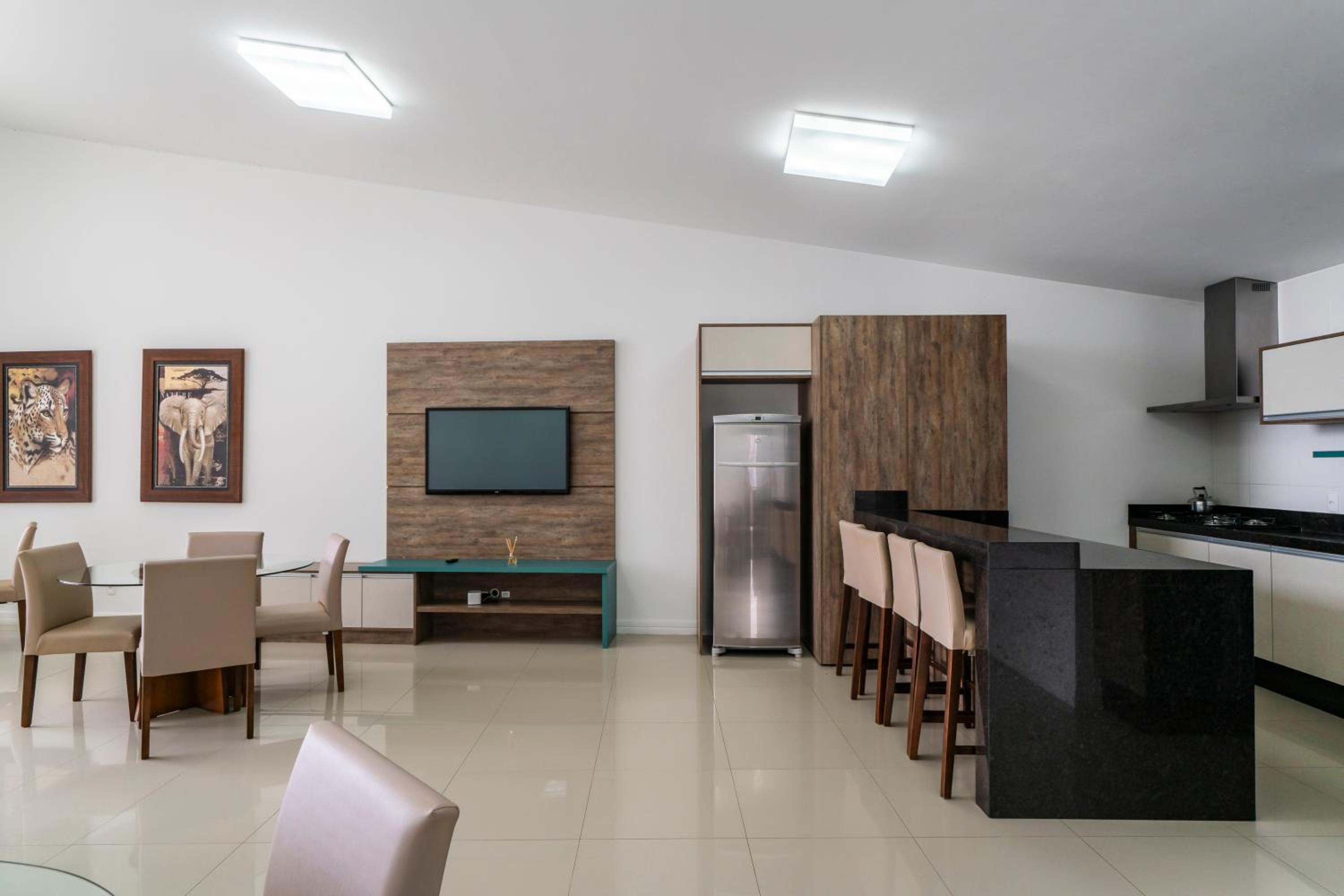 Encantador Apartamento 100m da Praia com vista mar