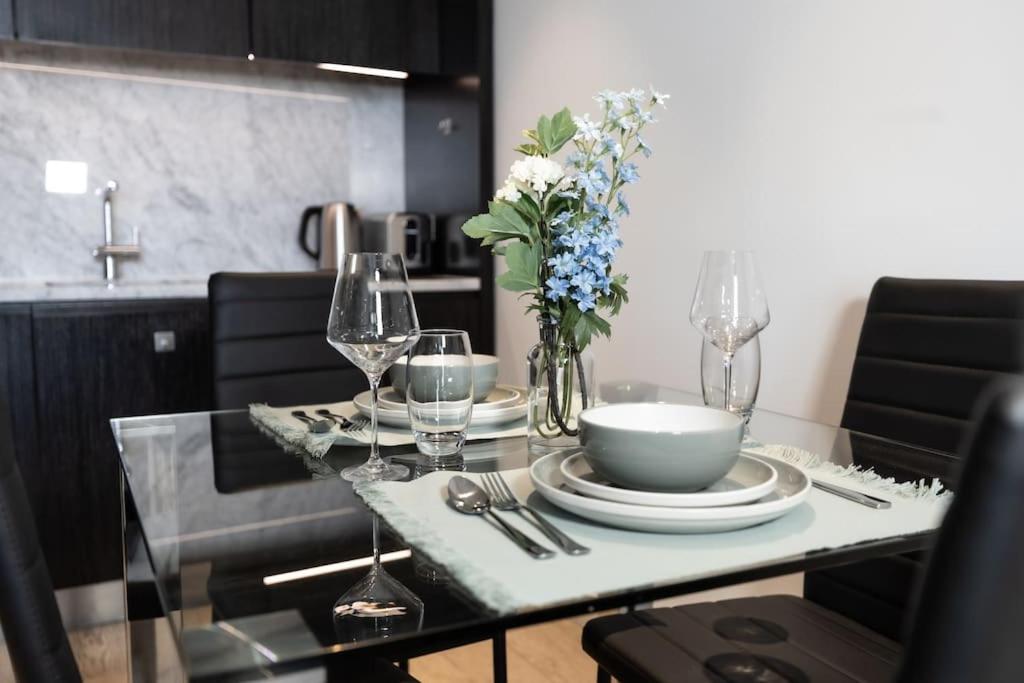 Luxury 1Bed flat with river view in Canary Wharf