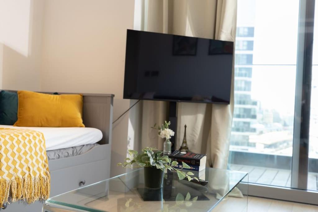 Luxury 1Bed flat with river view in Canary Wharf