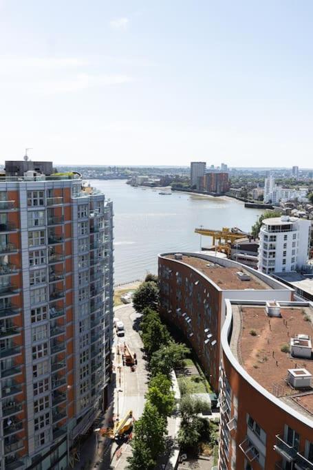 Luxury 1Bed flat with river view in Canary Wharf