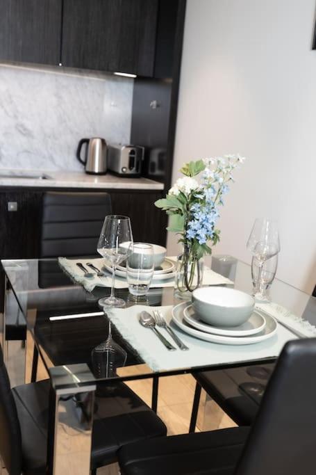 Luxury 1Bed flat with river view in Canary Wharf