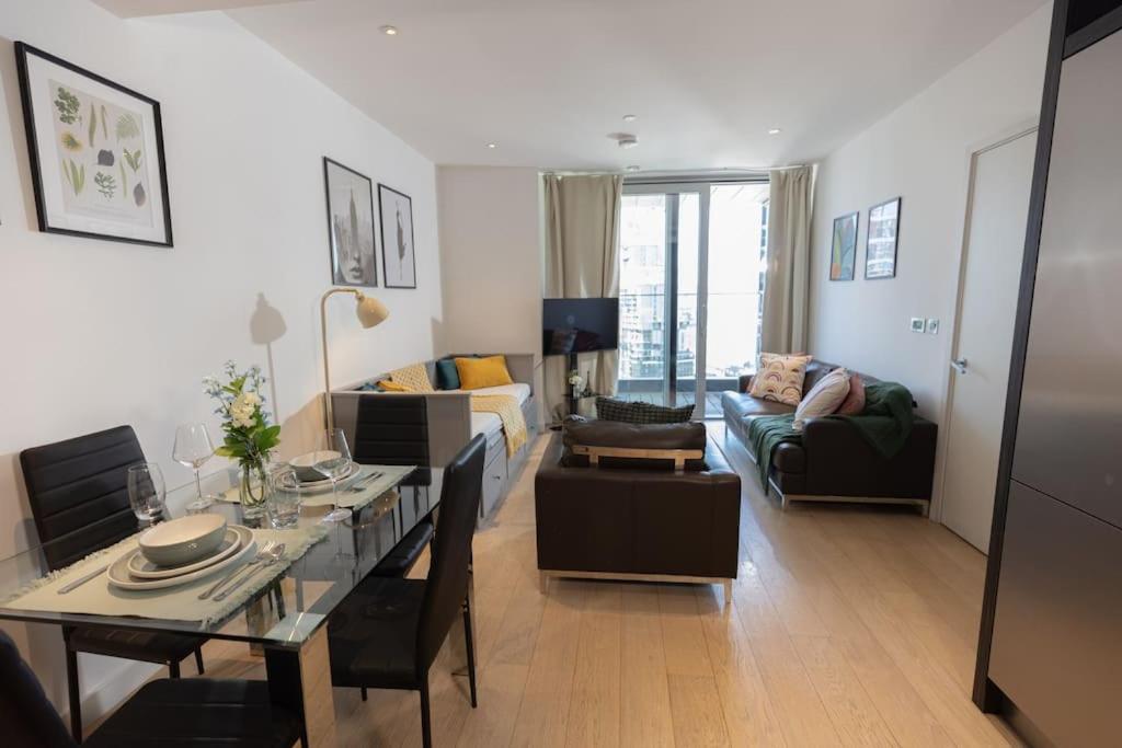 Luxury 1Bed flat with river view in Canary Wharf