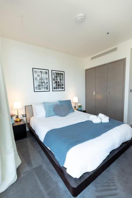 Luxury 1Bed flat with river view in Canary Wharf