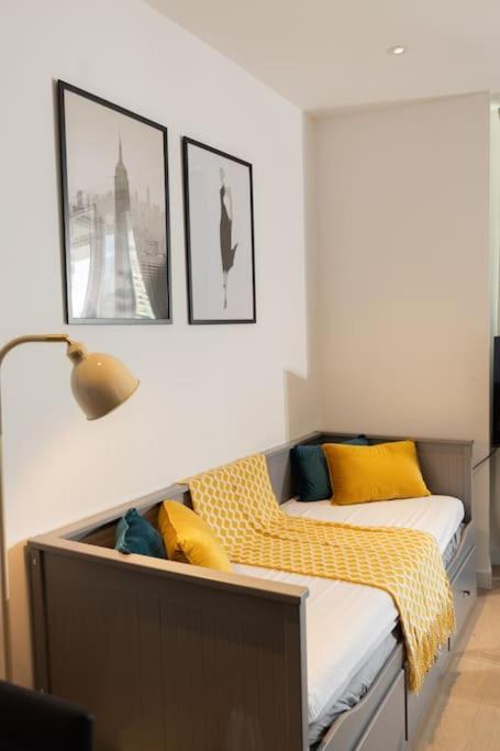 Luxury 1Bed flat with river view in Canary Wharf