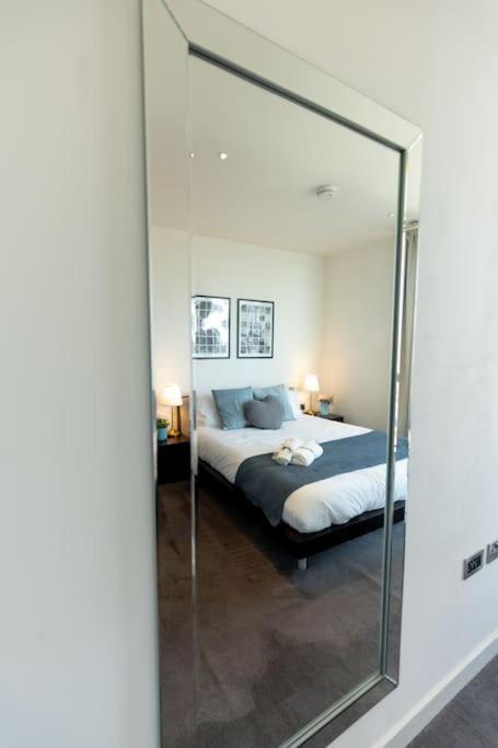 Luxury 1Bed flat with river view in Canary Wharf