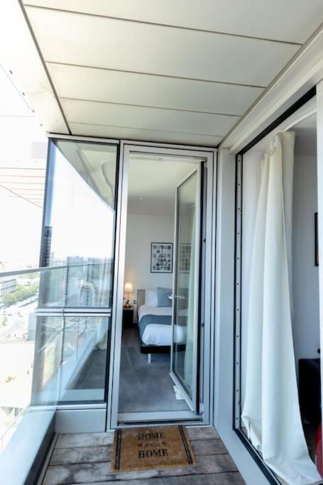 Luxury 1Bed flat with river view in Canary Wharf