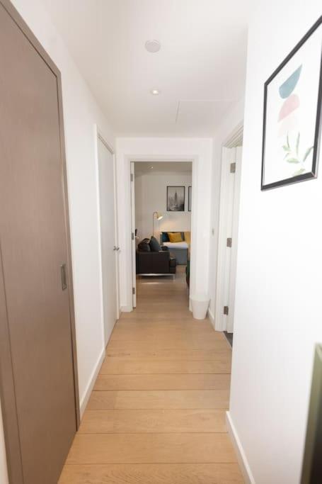 Luxury 1Bed flat with river view in Canary Wharf