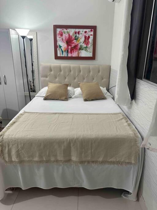 kitnet208 No centro,c linda vista , tv smart e ar