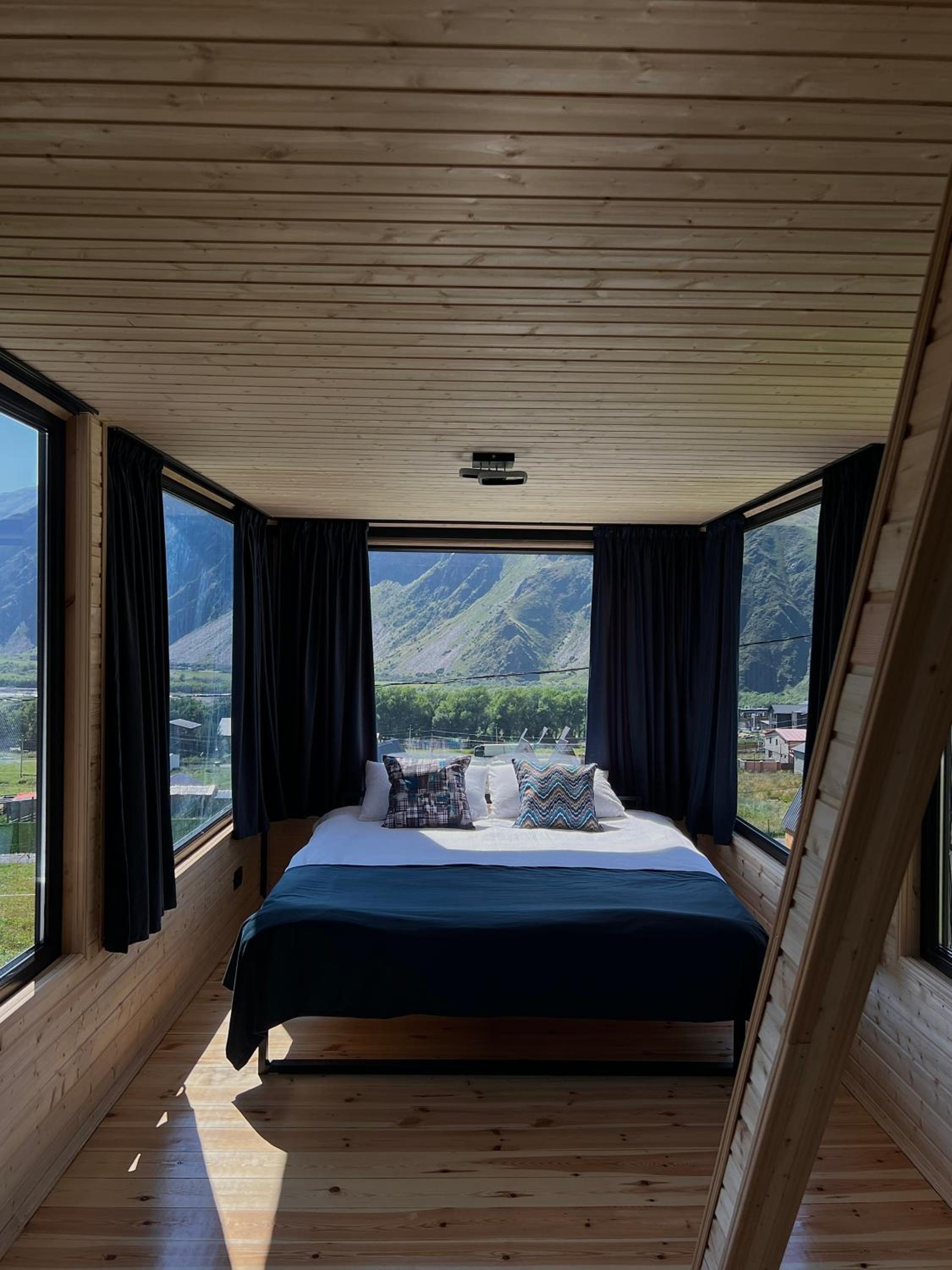 Kazbegi Inn Cottages