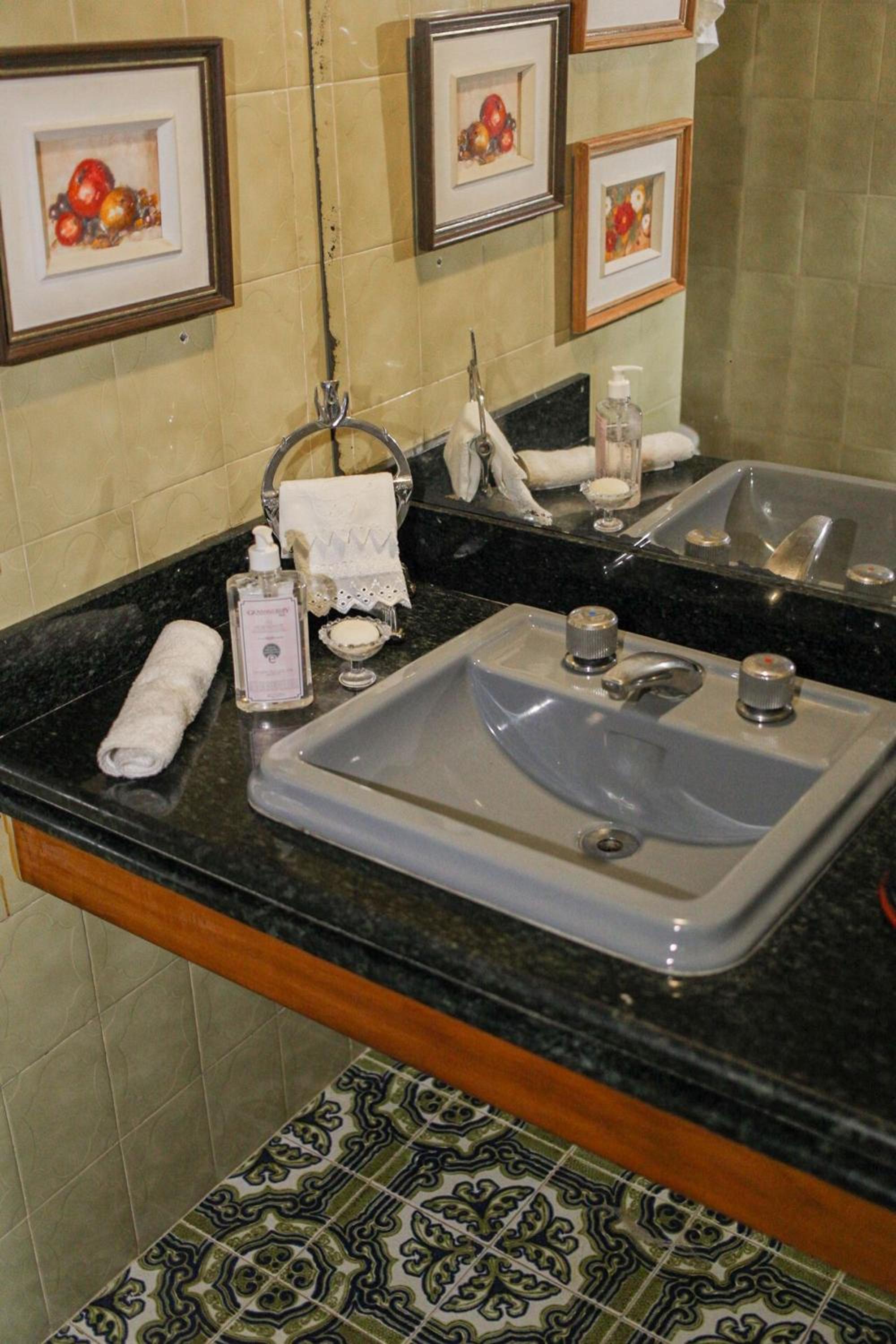 Casa com Piscina e Área Gourmet em Mury