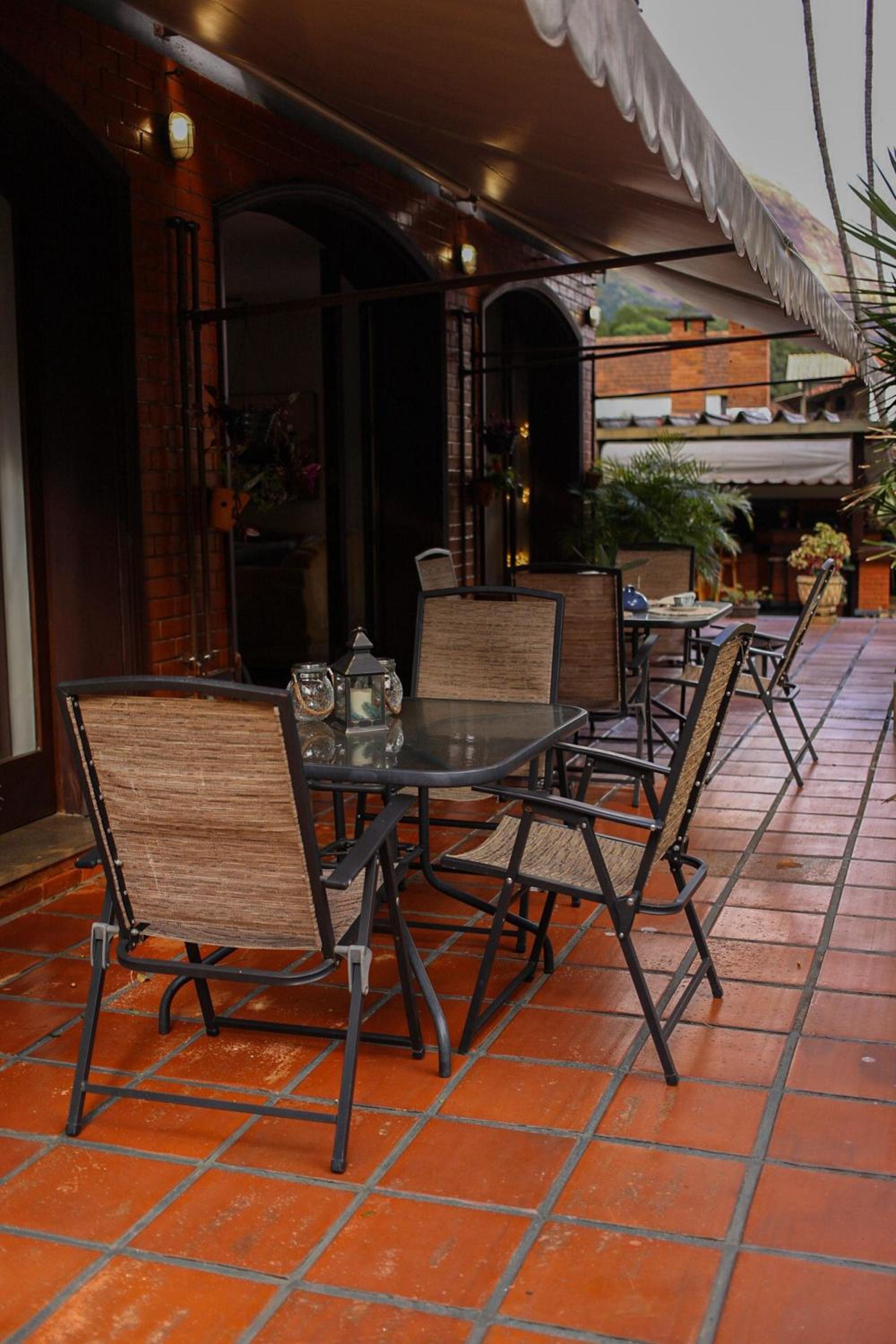 Casa com Piscina e Área Gourmet em Mury