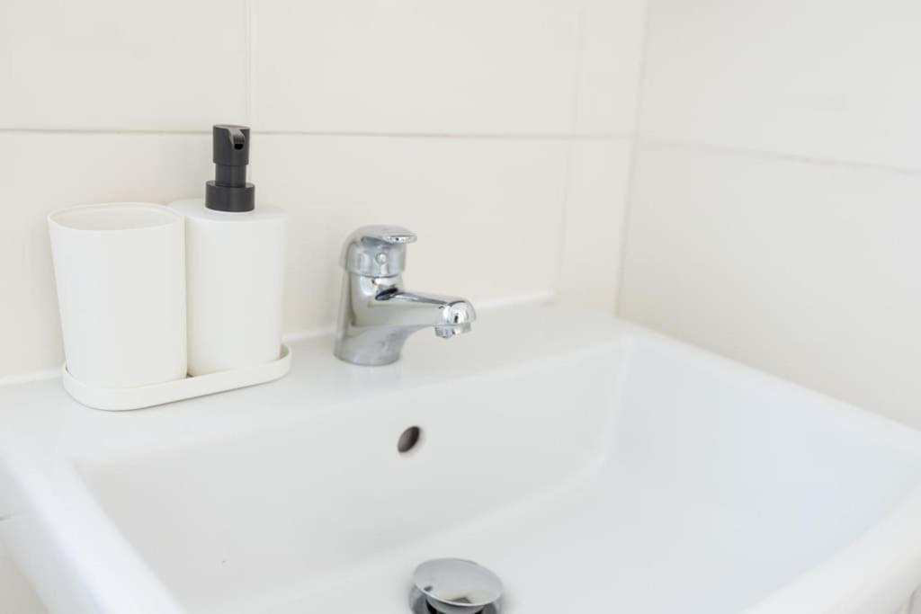 Cozy 2Bed Flat River View & Free Parking!