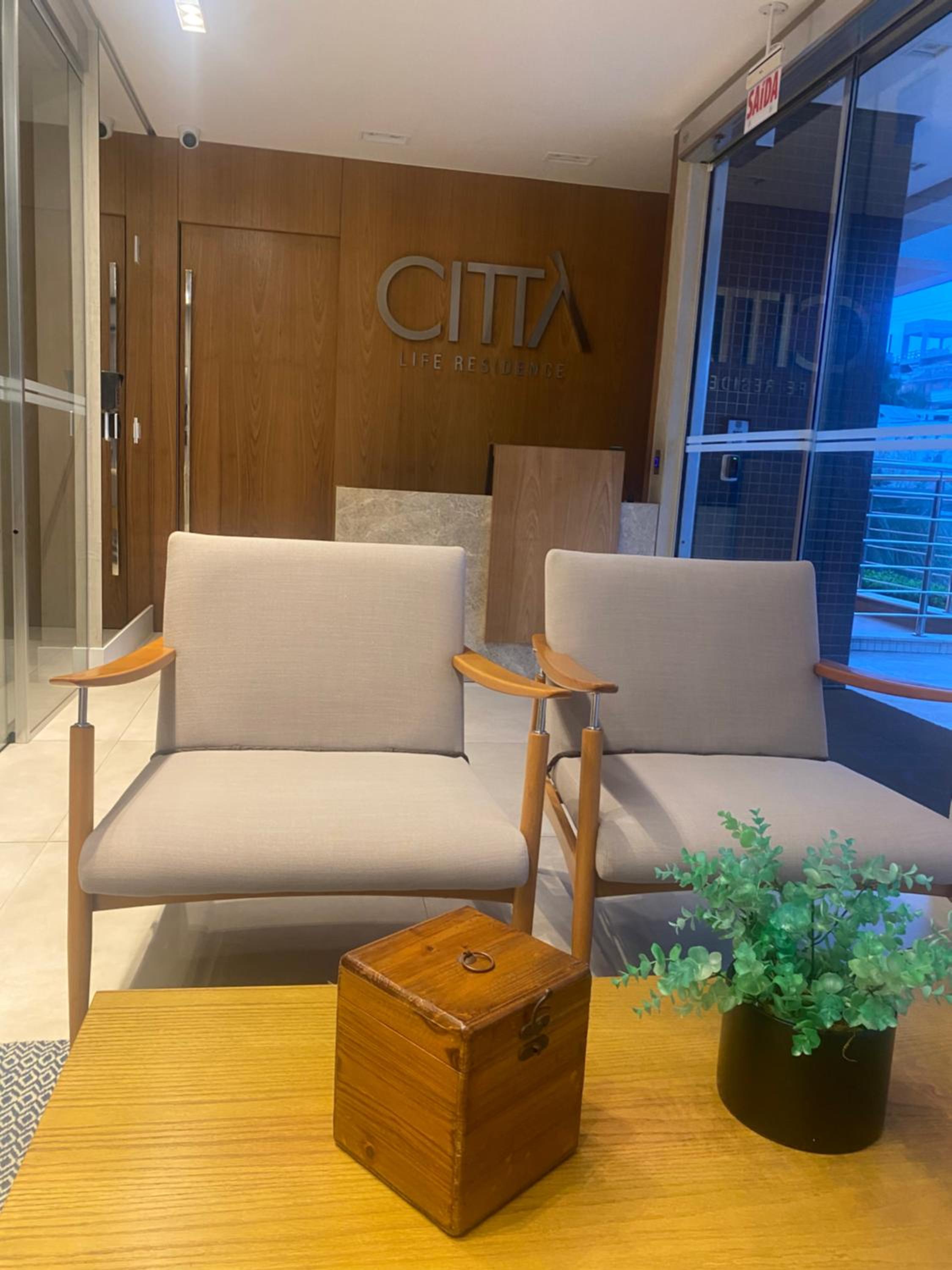 Apartamento novo de 02 suítes em Jurerê