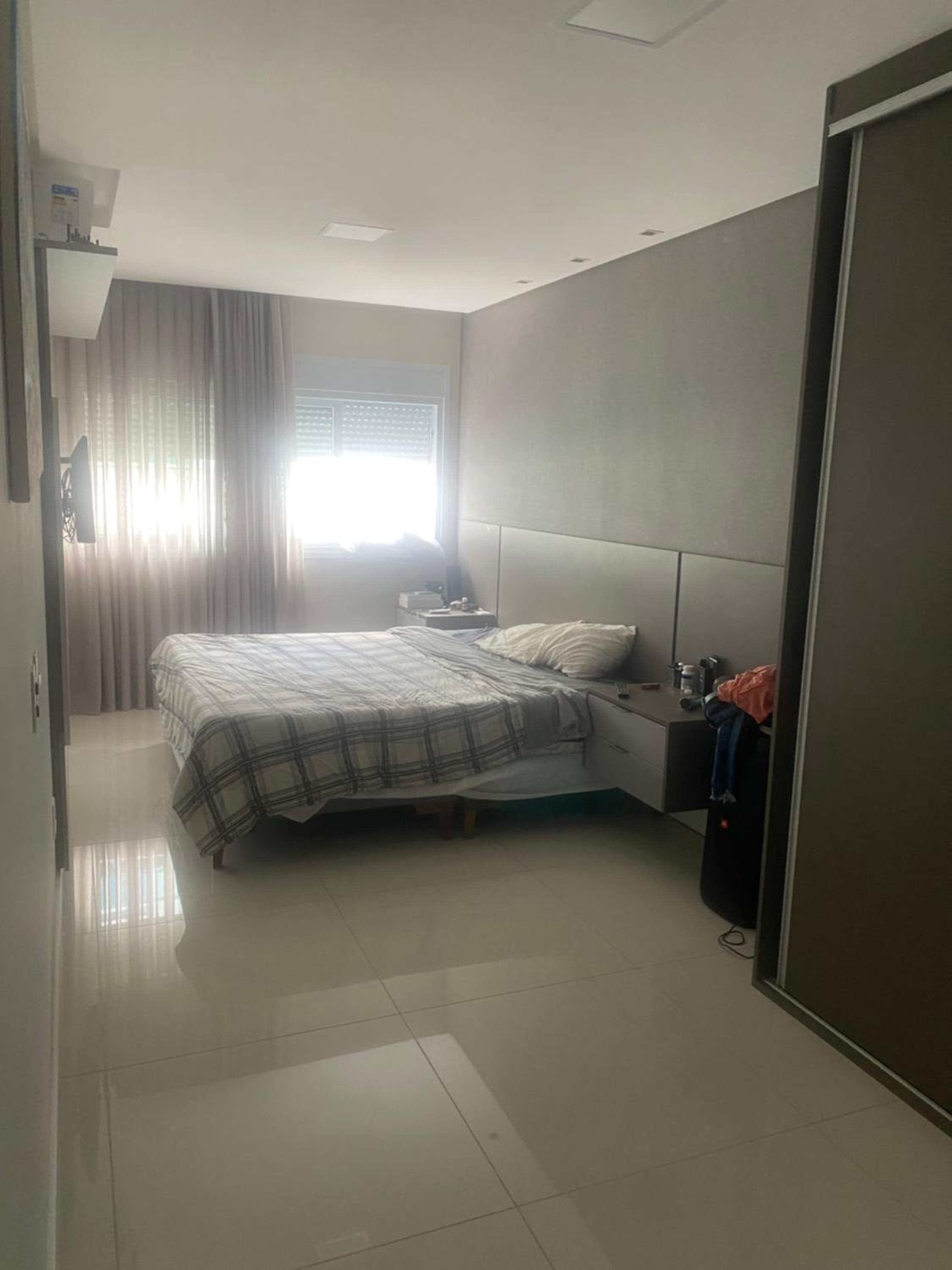 Apartamento novo de 02 suítes em Jurerê
