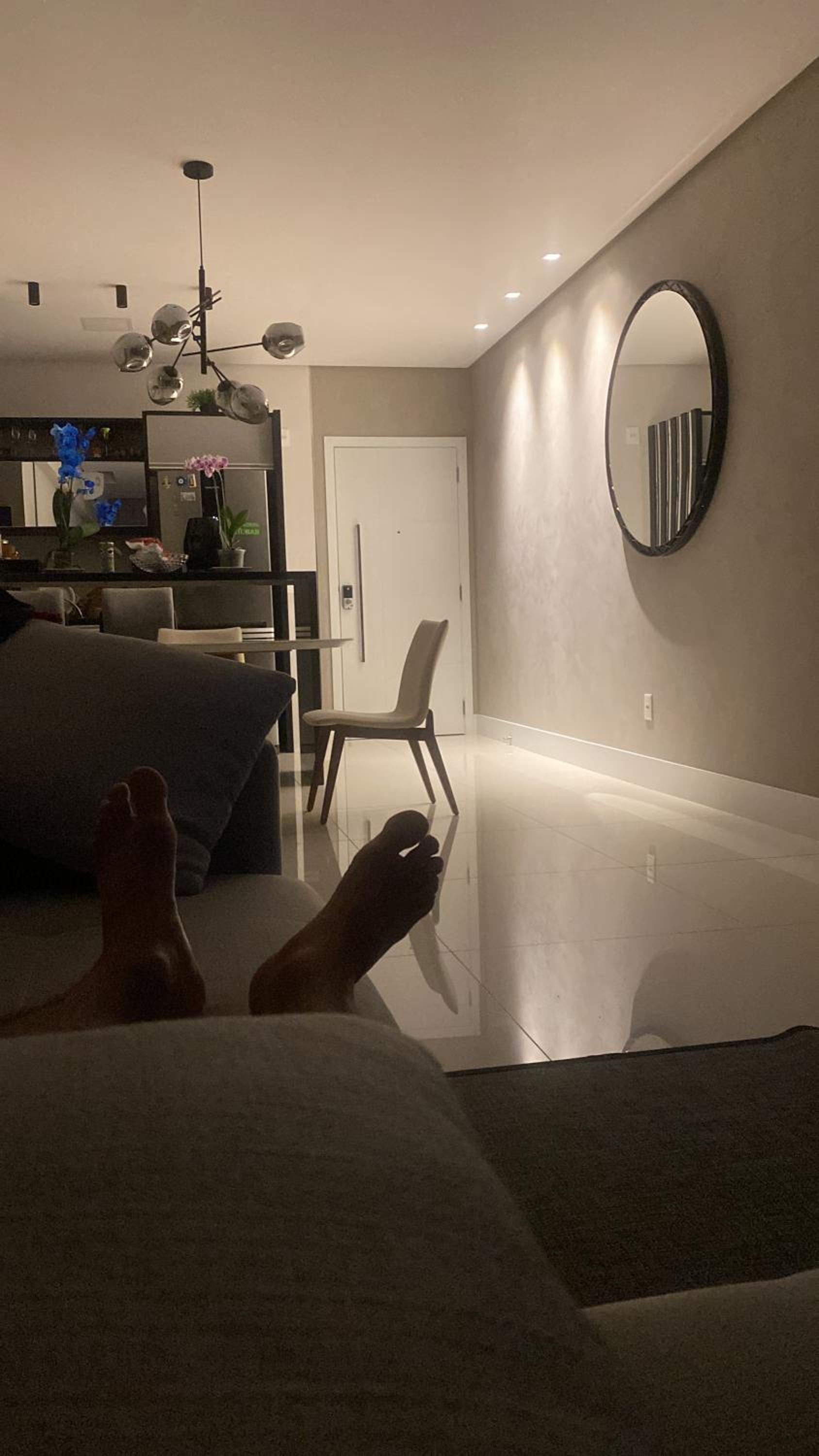 Apartamento novo de 02 suítes em Jurerê