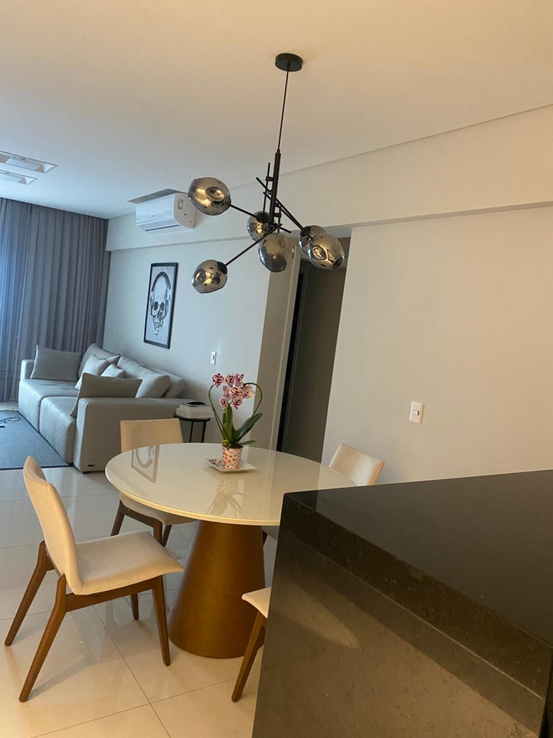 Apartamento novo de 02 suítes em Jurerê
