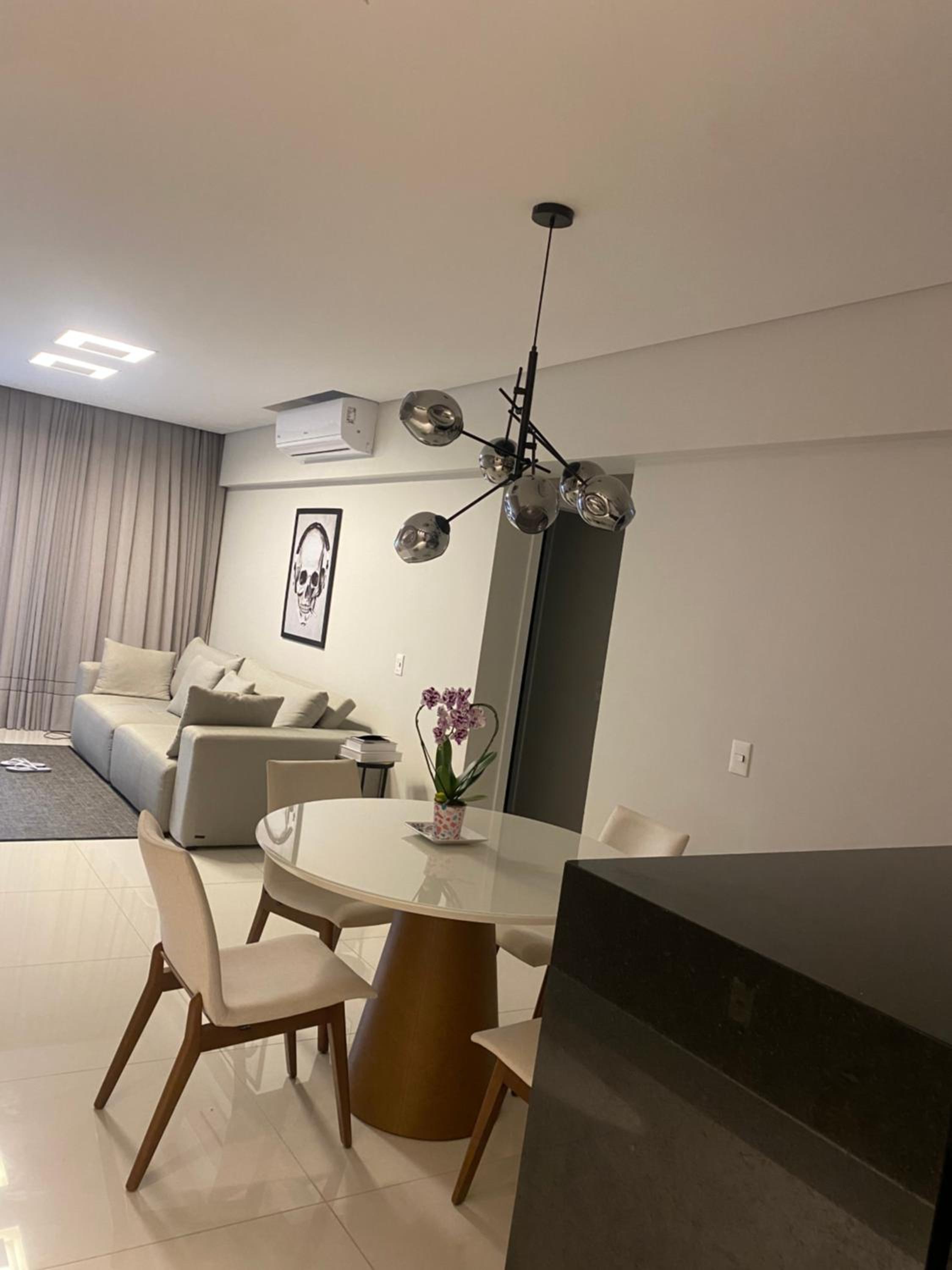 Apartamento novo de 02 suítes em Jurerê