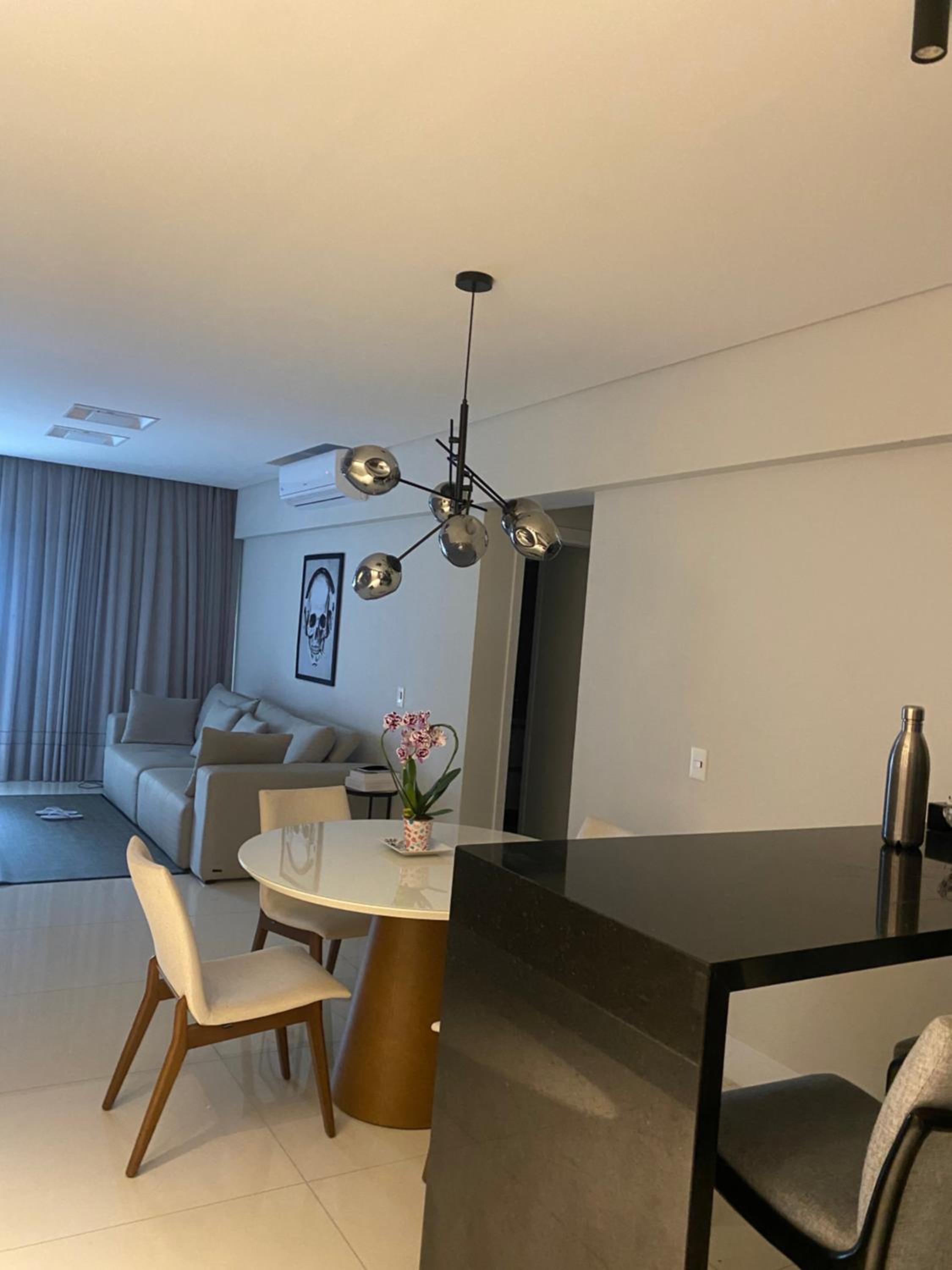 Apartamento novo de 02 suítes em Jurerê