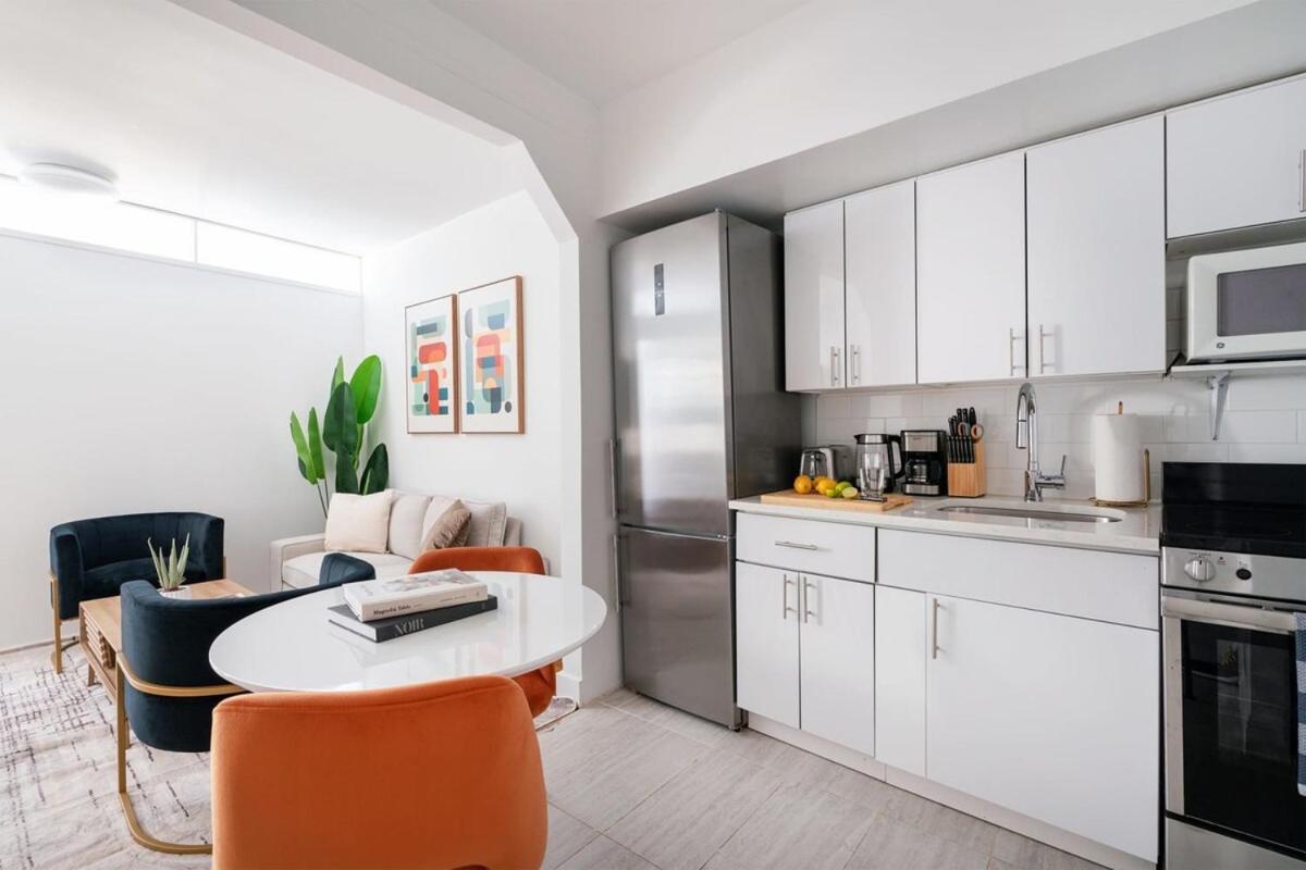 444-3A Newly renovated 1BR - Elevator Building