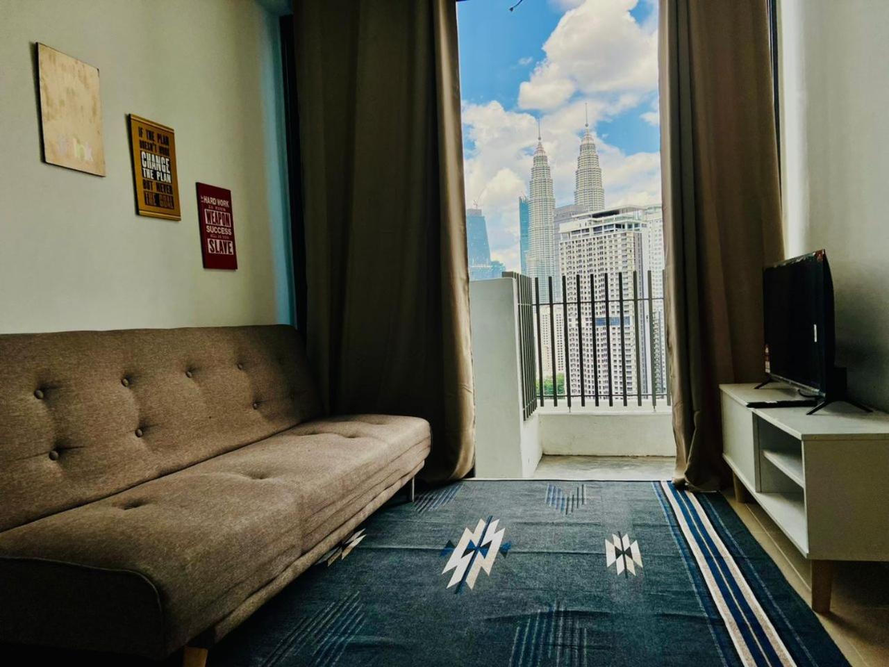 Hotel Colony Infinitum