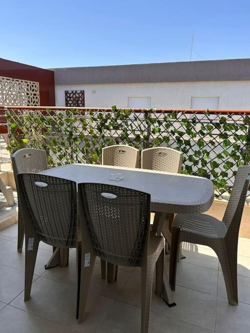 Beachfront Appt overlooking pool in Hammamet South view 3