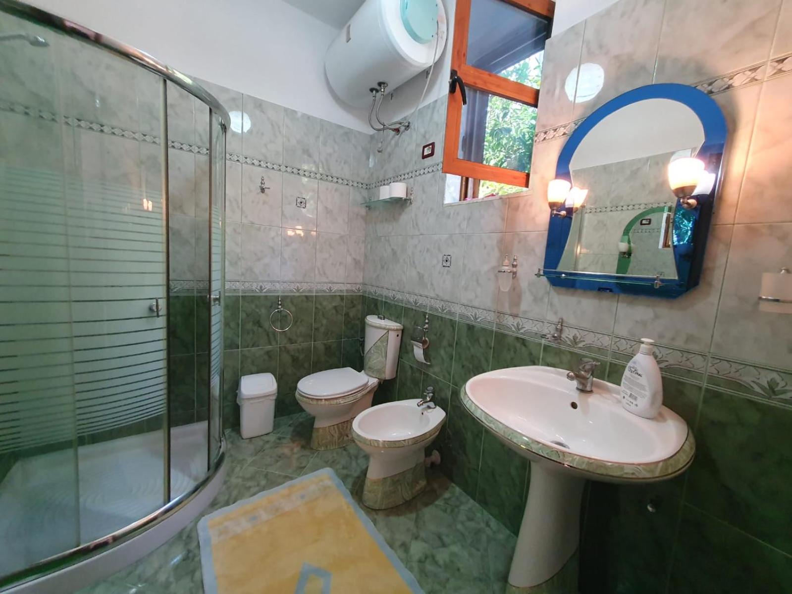 Sara Guesthouse
