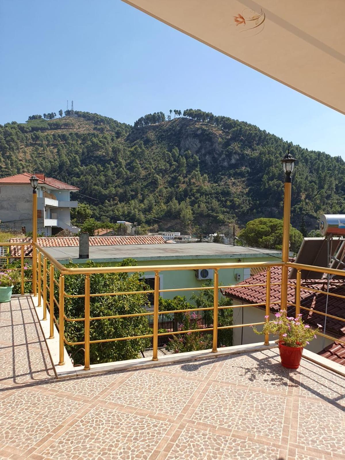 Sara Guesthouse