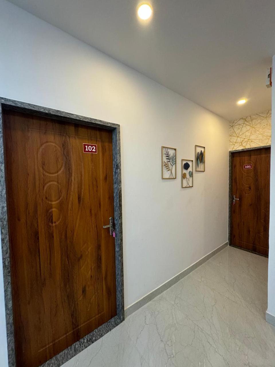 JNK 2bhk SERVICE APARTMENT