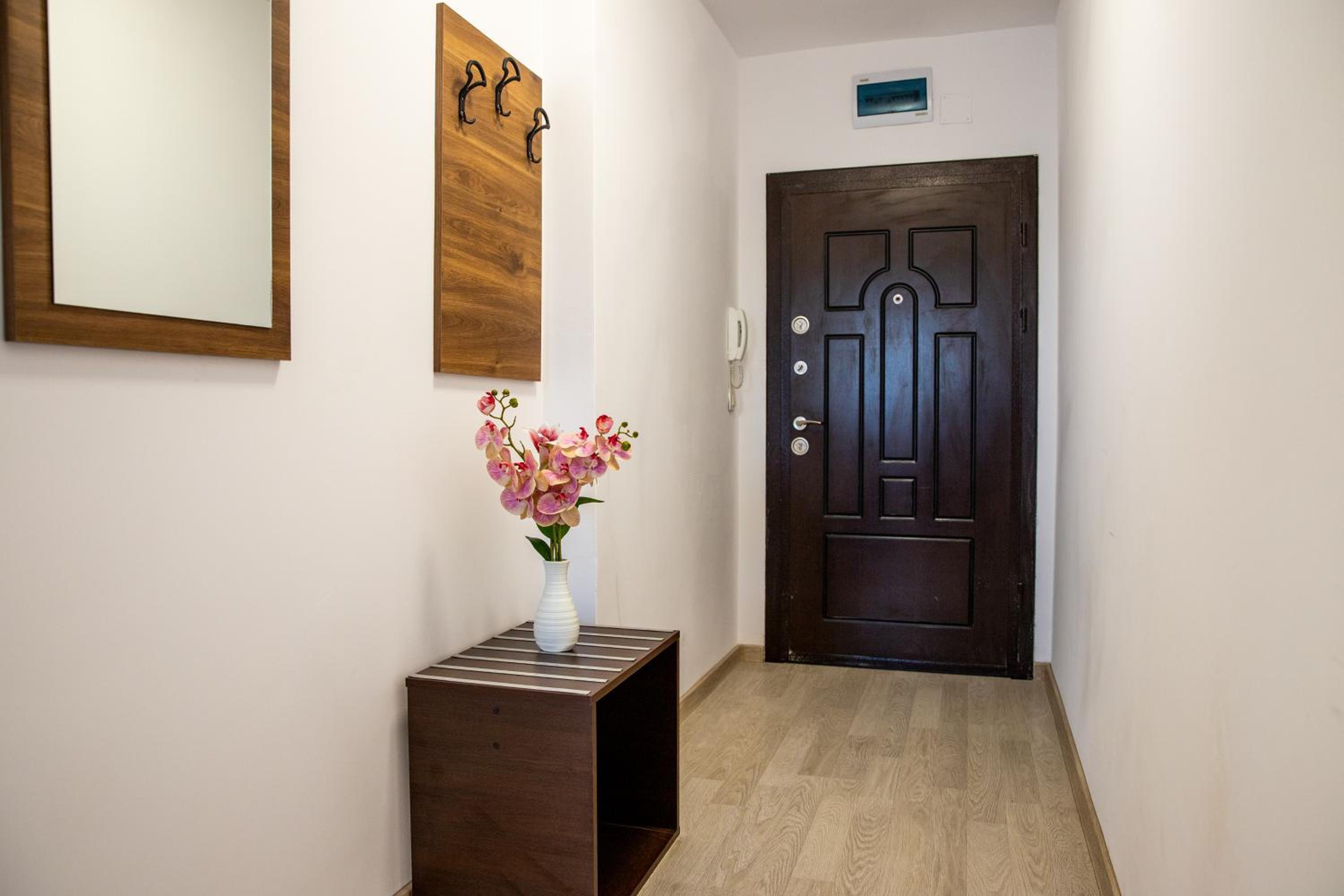 Spacious Two-Bedroom Apartment Sea View Near Beach
