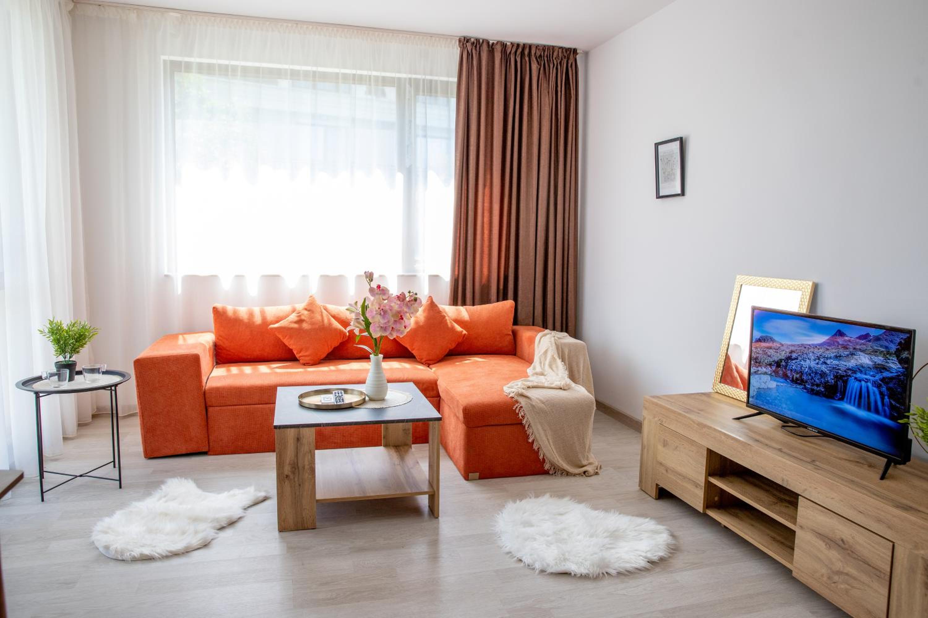 Spacious Two-Bedroom Apartment Sea View Near Beach