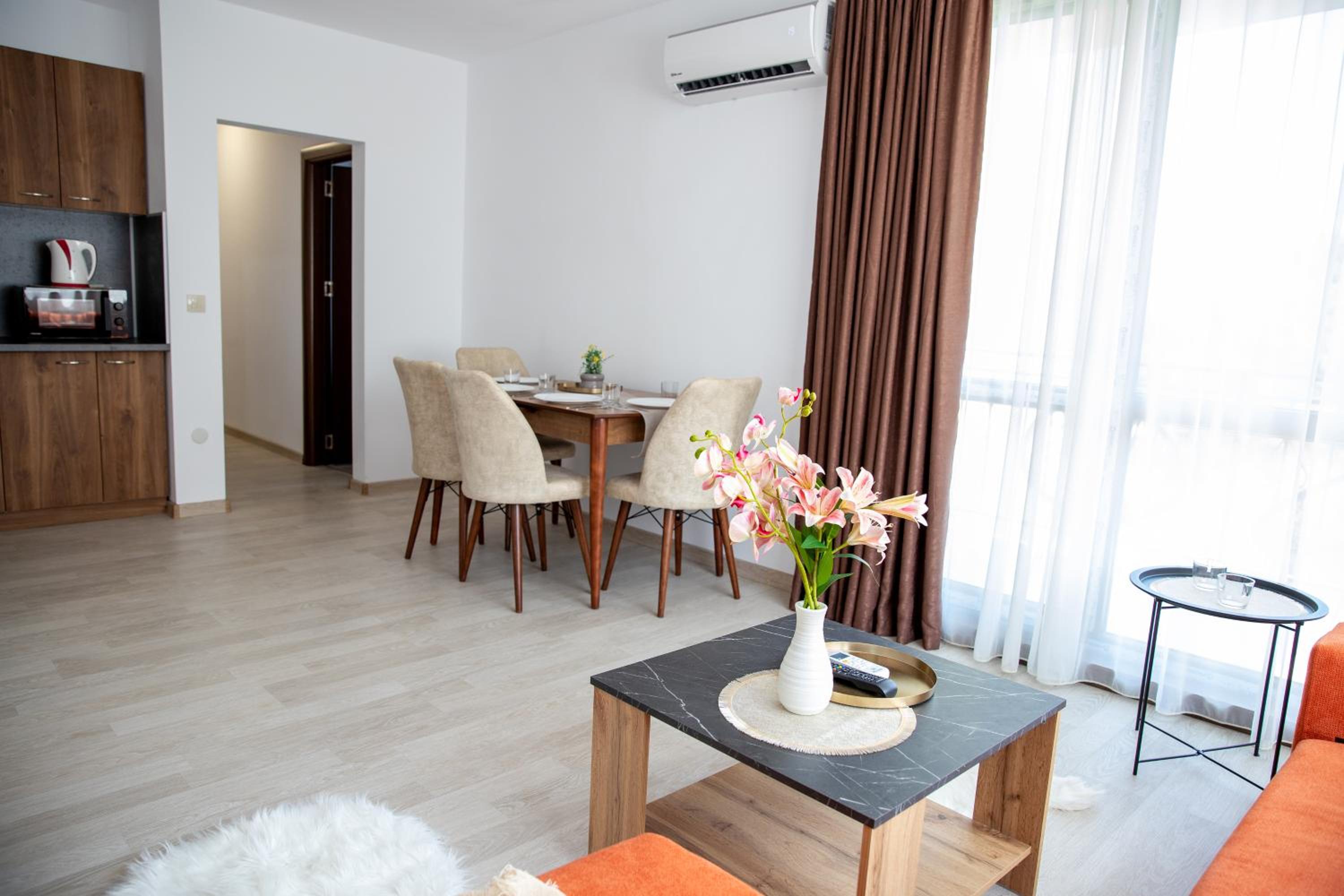 Spacious Two-Bedroom Apartment Sea View Near Beach