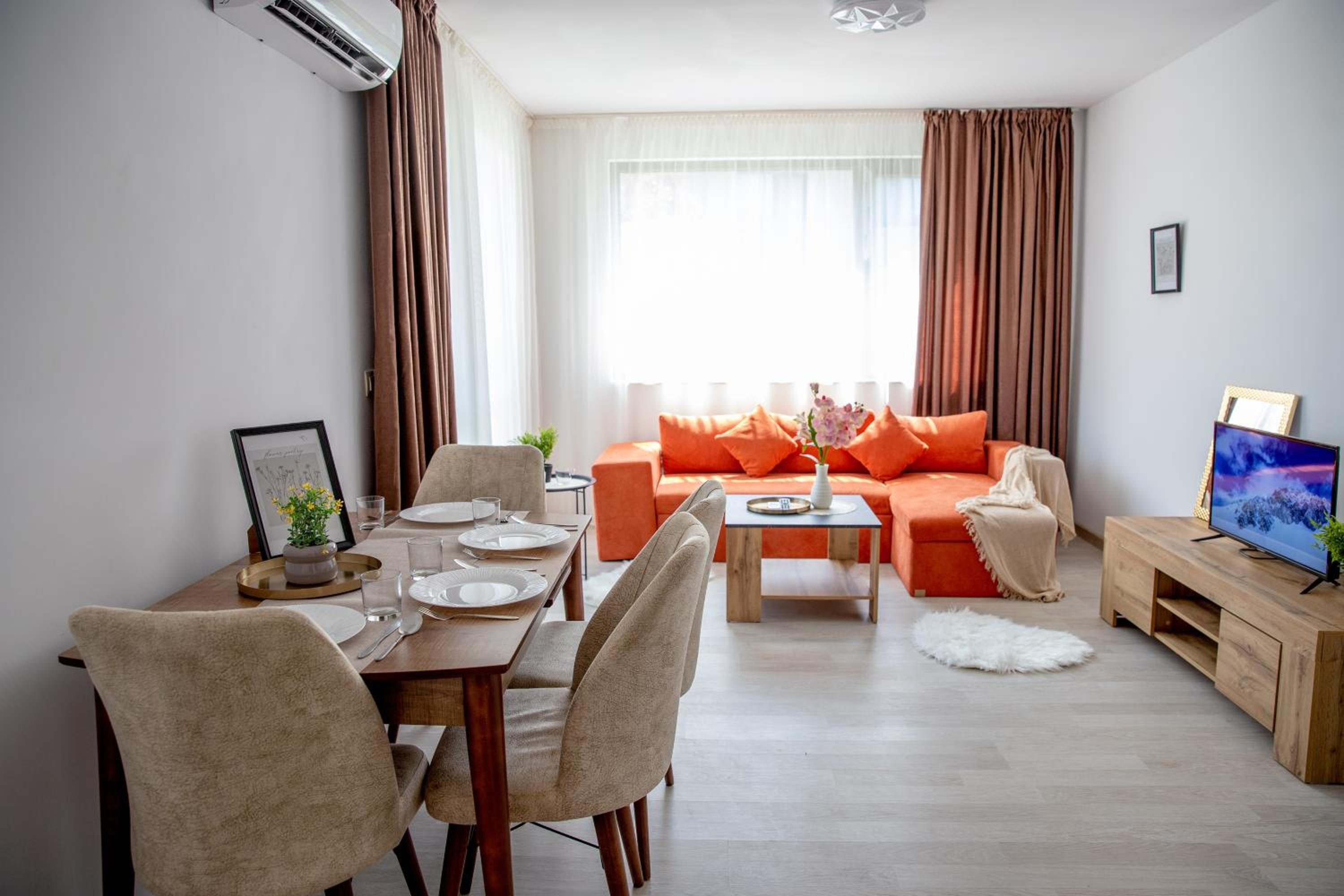 Spacious Two-Bedroom Apartment Sea View Near Beach