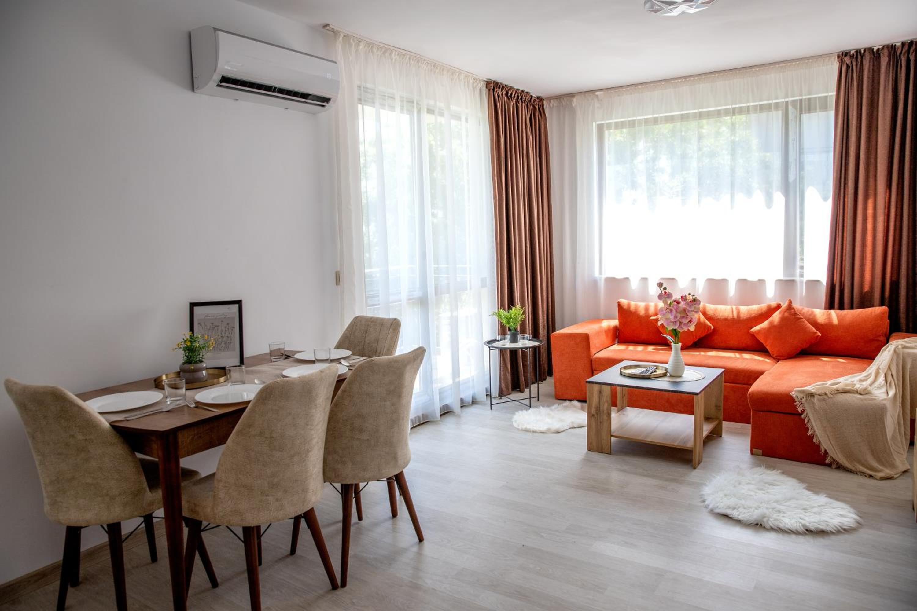 Spacious Two-Bedroom Apartment Sea View Near Beach