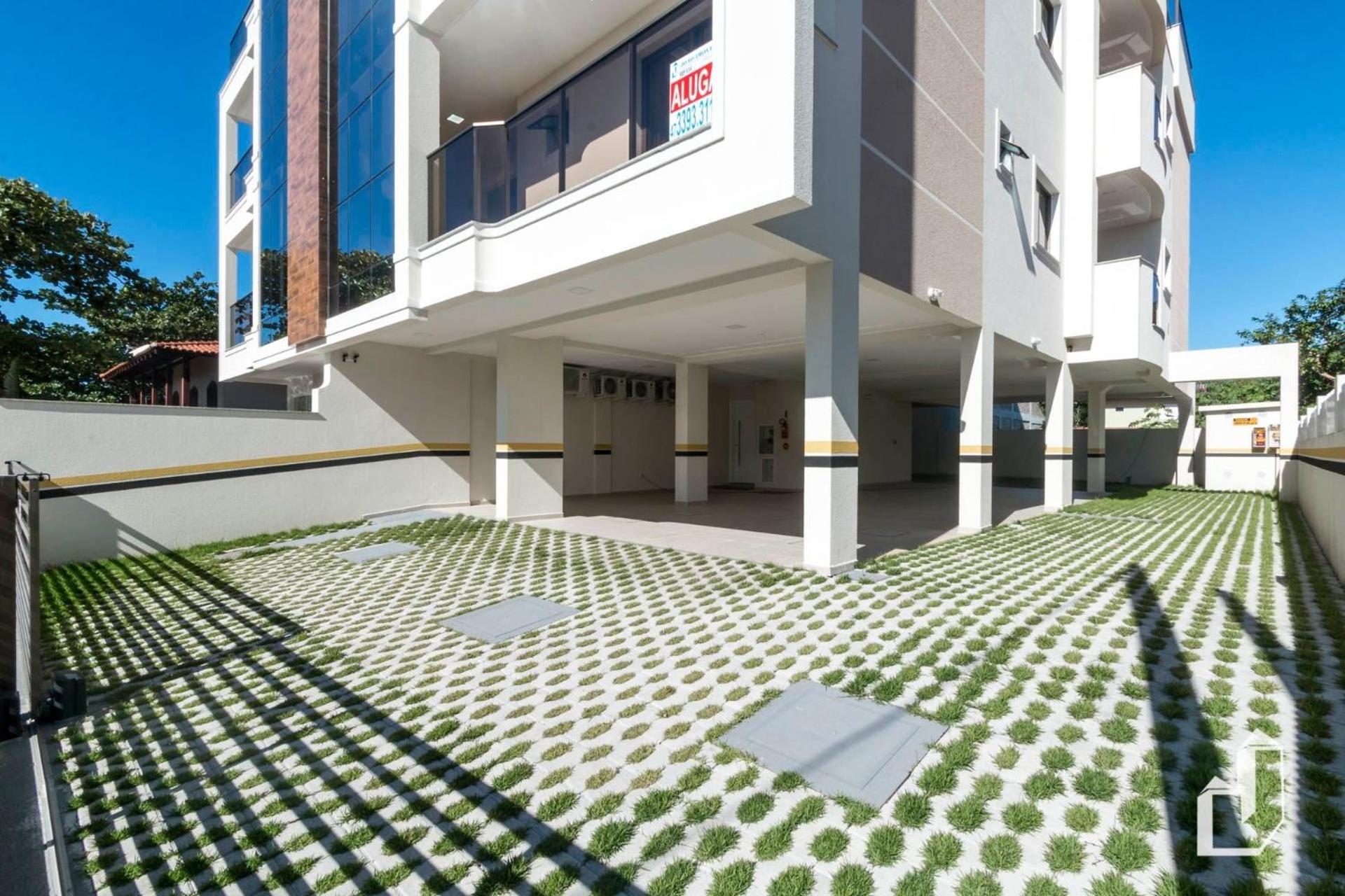 Apartamento com 02 dormitórios